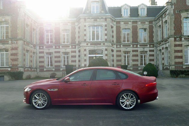 Jaguar XF 2.0d AWD 6 Side Chateau Tigues