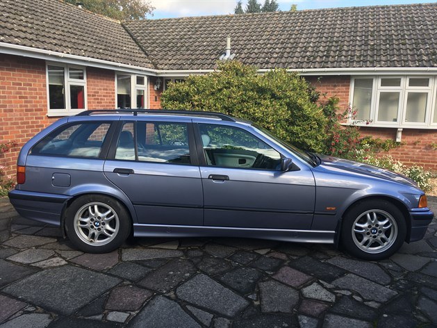 BMW E36 328i Touring 1997 Side