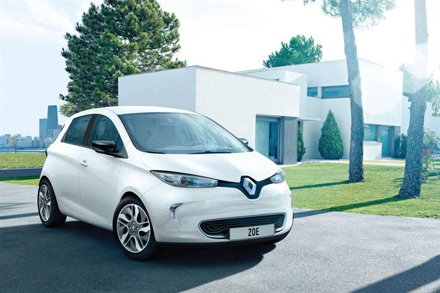 Renault Zoe Outside House