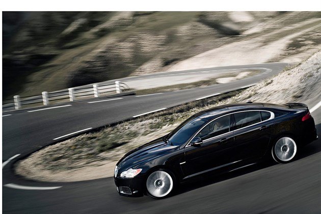 Jag XFR 09 Hairpin 700 (1)