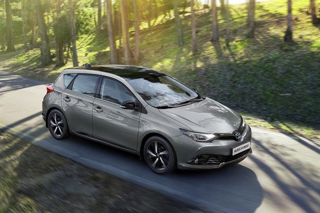 Toyota Auris 2018 F34 Forest