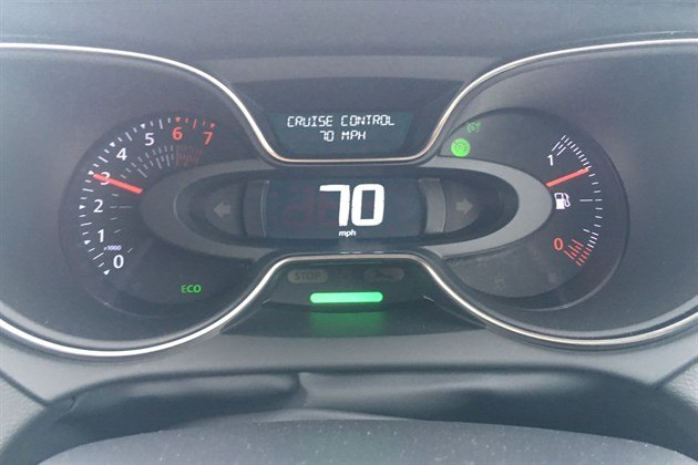 Renault Captur GT Line 2019 Dials 70mph Copy