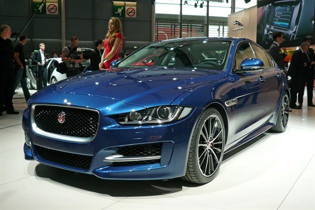 Jaguar XE 2015 F34 Blue