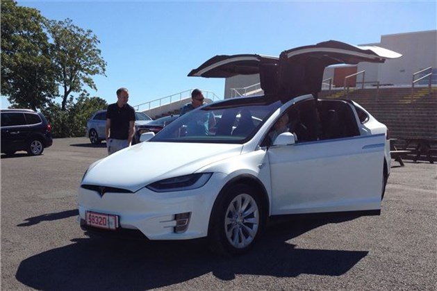 Tesla Model X F34