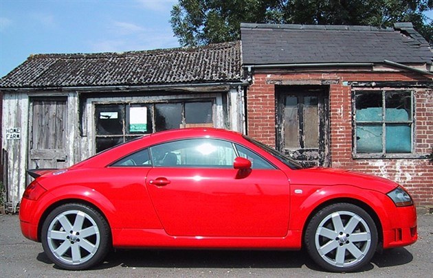 Audi TT DSG 2003 T Side 700