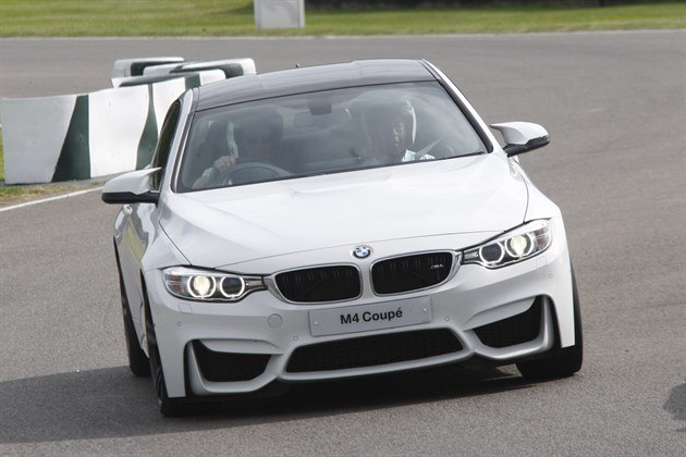 BMW M4 Goodwood Chicane