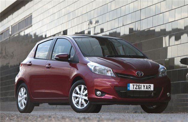 Toyota Yaris 2011 (5)