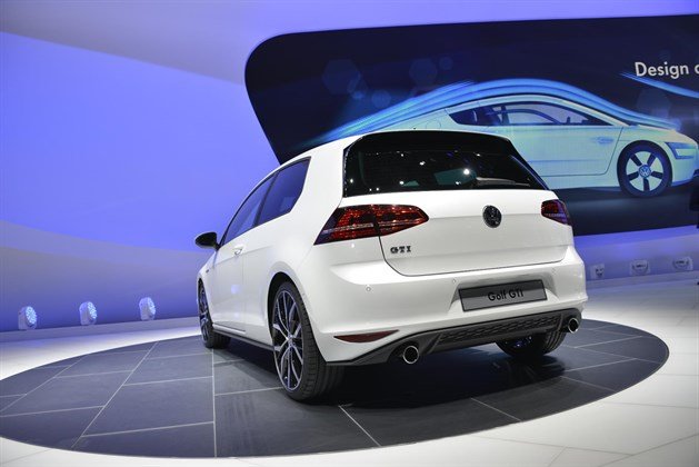 Volkswagen Golf GTI (2)
