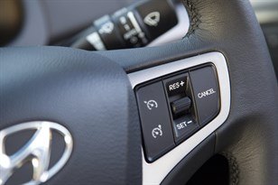 527469_i 40_Saloon _031