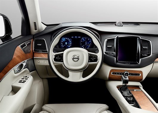 22 Volvo XC90