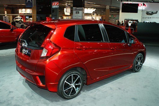 Honda _european _jazz _prototype -18702_530x 353