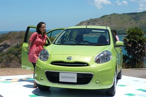 Nis Micra K13 Green Girl HQ 700