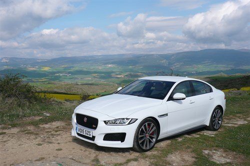 Jaguar XE F34 Long (2)