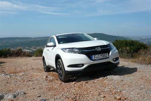 Honda HRV 2015 Climbing Rocks (1)